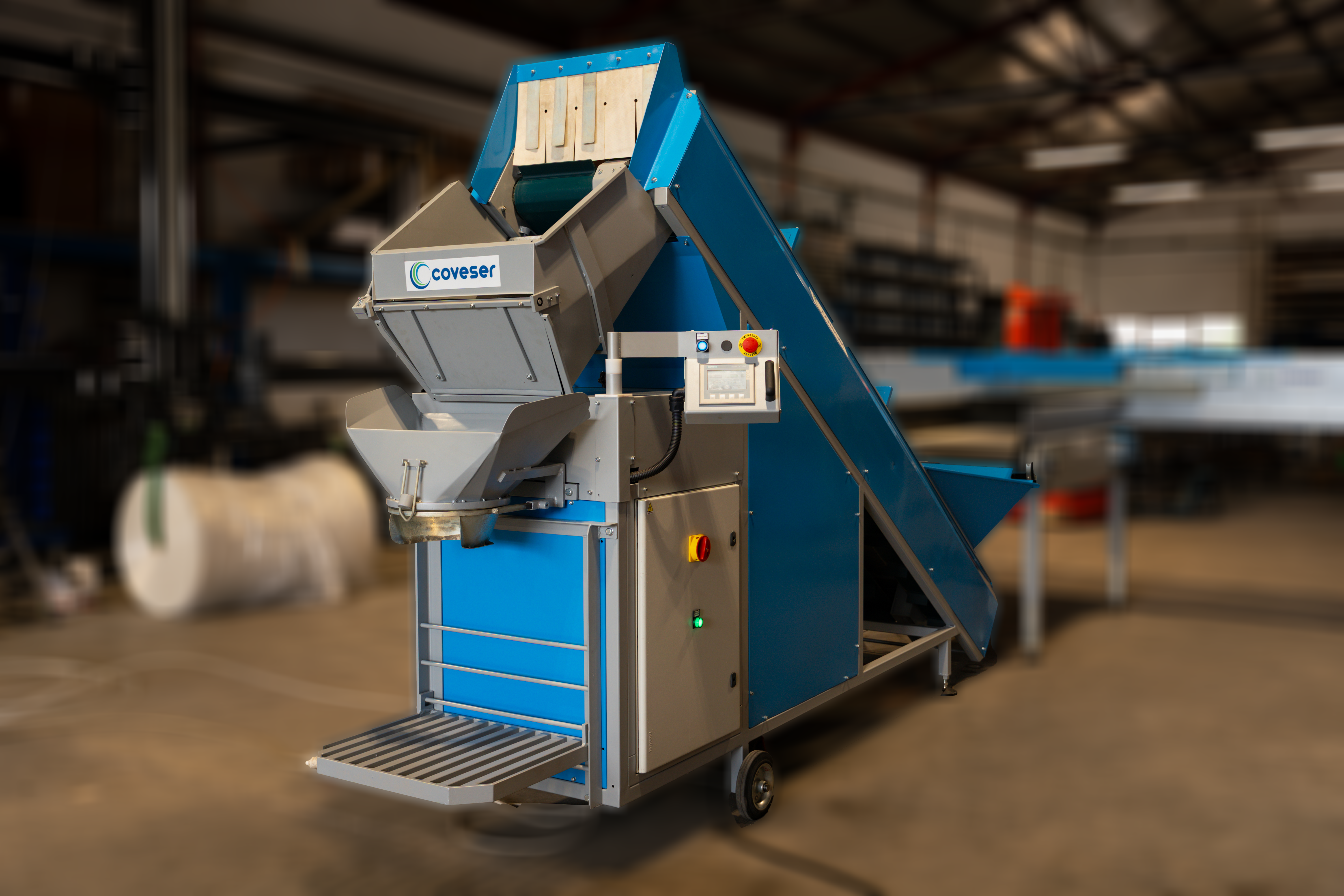 Coveser weigher-bagger unit automatically weighing and bagging produce